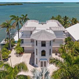 Aurum Gem Oceanview Villa with Pool & Private Marina, ξενοδοχείο σε Key Largo
