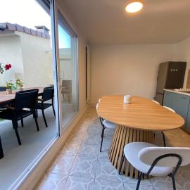 Maison de charme pour 6 Paris, готель у місті Нуазі-ле-Гран