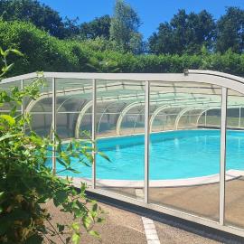 Gite de charme avec jaccuzzi privé โรงแรมในCoëx