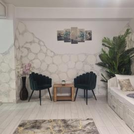 GOLDEN APARTMENT- Militari Residence Bucharest, hotel in Dudu