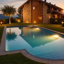 Casa con jardín privado y piscina junto a Llívia, hotel em Estavar
