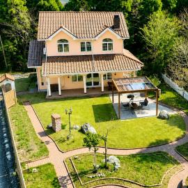 Star Peak Villa 黒川