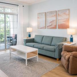 Stay Salty-Barefoot Resort, 2 Pools, 2 miles to beach, Golf view, Hotel in North Myrtle Beach