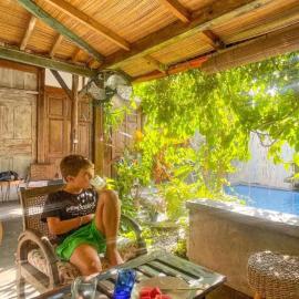Villatik, hotel v mestu Timuran