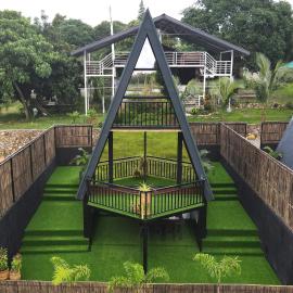 Aya Farm Resort, hotelli kohteessa Palauig