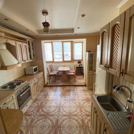 Viesnīca Spacious apartment on Pavlovo Pole metro station Botanical Garden pilsētā Harkova