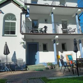 Dom Wypoczynkowy PRZYLESIE7, hotel in Międzywodzie