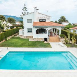 Villa Ponent I Pool I BBQ I 5minBeach I Garden, hotel u gradu 'Calafat'