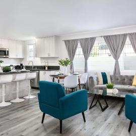 Chic Walkable Downtown Apt Near Americana