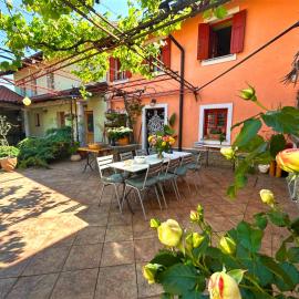 Domačija Harmonija, hotel a Vremski Britof