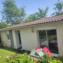 Logement entier Gîte du hérisson 4 personnes - classé 2 étoiles, hotel em Pommeuse