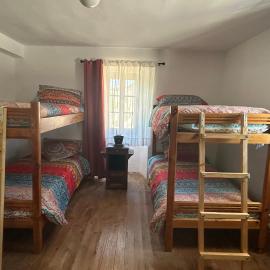 Gaia Merindades, hotel in Salinas de Rosío