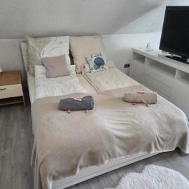 Helles & großes 24 qm Zimmer in Wackersdorf mieten