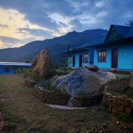 Backpackers Hippie Guest House, hotel en Pokhara