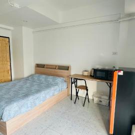 Very budget studio free wifi in town pet friendly