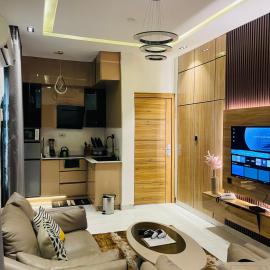 J&E luxury Apartment and lounge limited, hotel em Warri