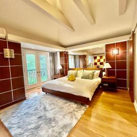 Luxury Private Room with Garden View - Newmarket, Ontario, hotell i Newmarket