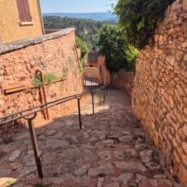 Gîte Le Val des Fées classés deux étoiles, hotel v destinácii Roussillon