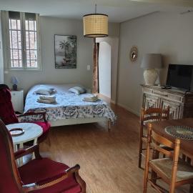 Studio chez Jef, Hotel in Nuits-Saint-Georges