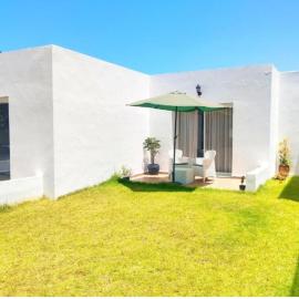 Luxury big House in hearth of Hay Riad with big garden, hotel a Rabat