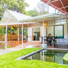 Villa del Alma - Natural Pool, AC, Walk to Beach