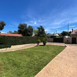 Apto independiente Jardín privado 30 min Warner, hotel a Nuevo Baztán