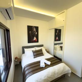 Railway studio 3 - Luxury Suite in Byblos - Central & Relaxing, hotel a Jbeil