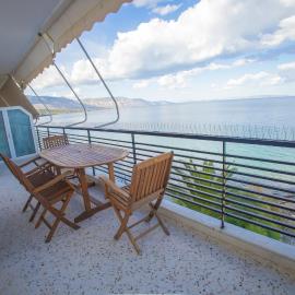 Blue Horizon Seafront Apartment