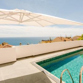CLEOMA Apartment with Pool and Sea View