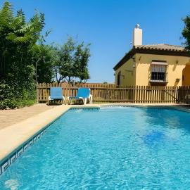 Chalet Piscina Privada Cerca del Mar solo familia