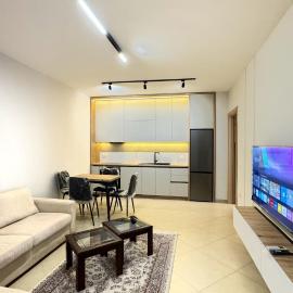 Elegant 2BR with Garden & Outdoor Space
