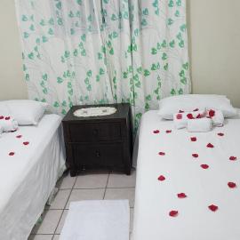 Hilltop View Guesthouse โรงแรมในคาสทรีส
