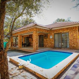 Ngwenya Villas at Mamba