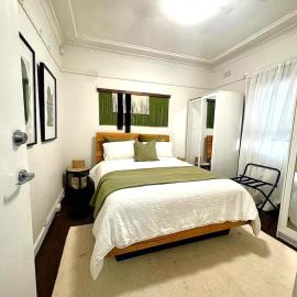 Pet Friendly Acer Arena Accommodation, hotel in Sydney