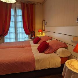 Chambre Eglantine: Charme en Val de Loire avec Piscine et Wifi