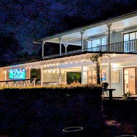 Happy Days SeaView top of foreshore hill, Bulwer Moreton Island new management, хотел в Bulwer