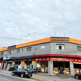 Viesnīca Hotel Divisa poá pilsētā Poá