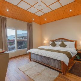 Reejas inn's n' suites