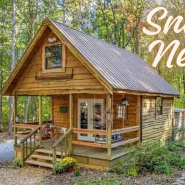 The Snug Nest Nestled in Canopy Woods
