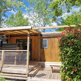 Mobil home Camping Mayotte à Biscarrosse climatisé 5 étoiles、ビスカロッスのホテル