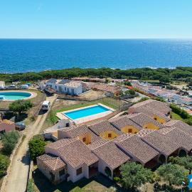 residence baia sant anna con piscina, Hotel in Tanaunella