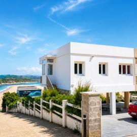 Casa Roca Blanca Suances – hotel w mieście Suances