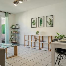 Le Jardin de l'Atrium - Appartement moderne proche de Genève et Palexpo, hotel v destinácii Saint-Julien-en-Genevois