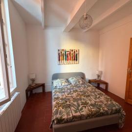 Grande chambre, hotel in Agde