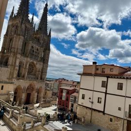 AtuaireHome Puerta a la Catedral de Burgos – hotel w mieście Burgos