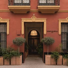 Honest Sevilla Hotel, hotelli Sevillassa