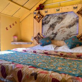 H.B Rocket paradise、シュリーナガルのホテル