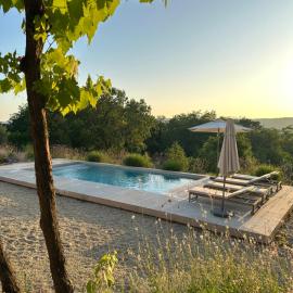 Stone Villa Istria Private Pool Paradise、Šumberのホテル