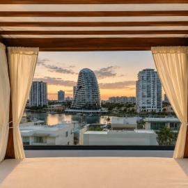 Luxury Retreat in Puerto Cancun with Rooftop Pool, ξενοδοχείο στο Κανκούν