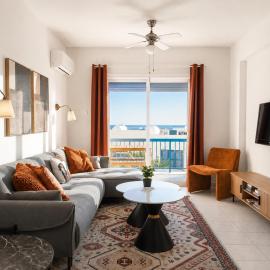 2 BR, Sea View, Balcony, Pool, Near Beach - Casa Terracotta, hotel Hlórakában